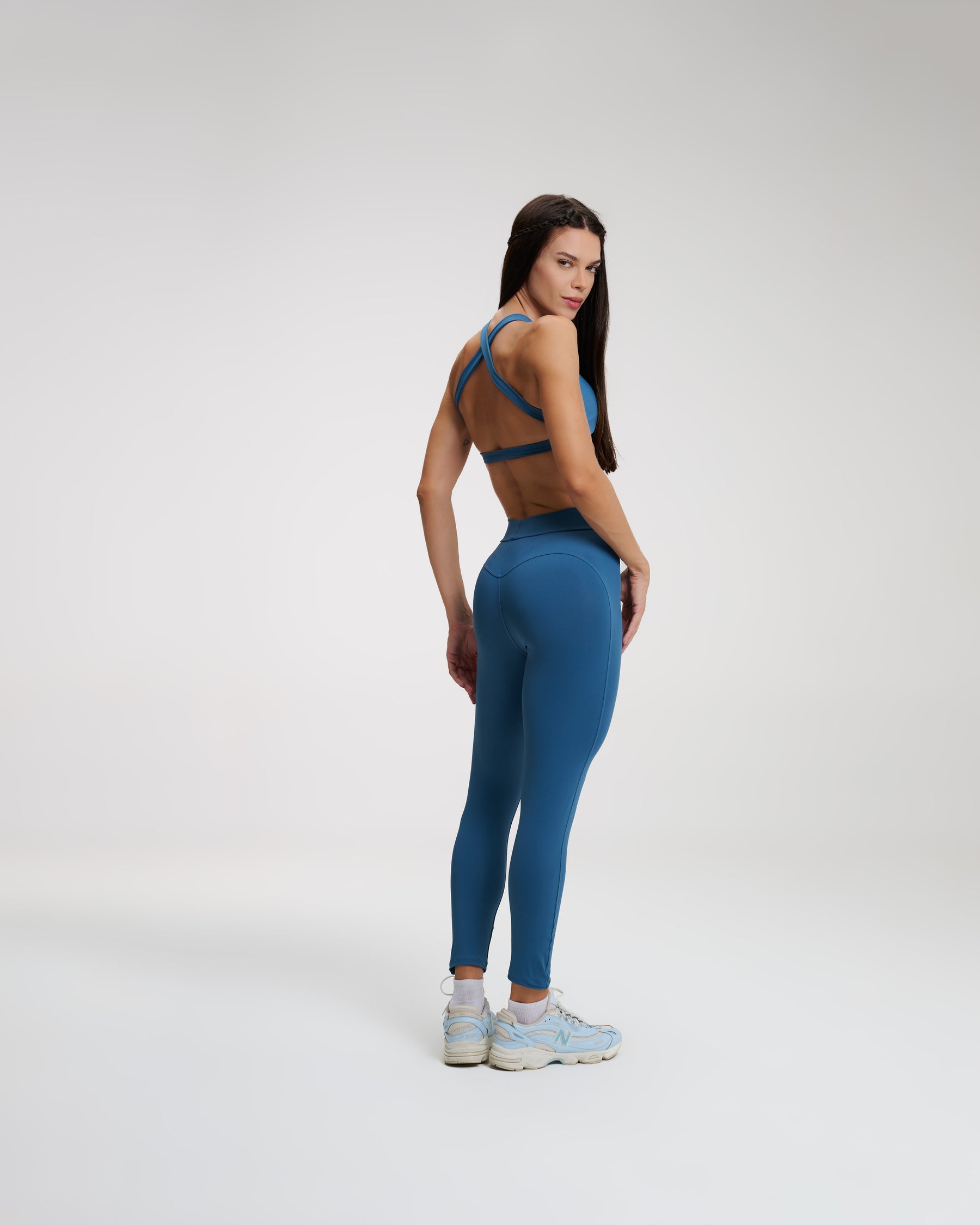 Conjunto Movement